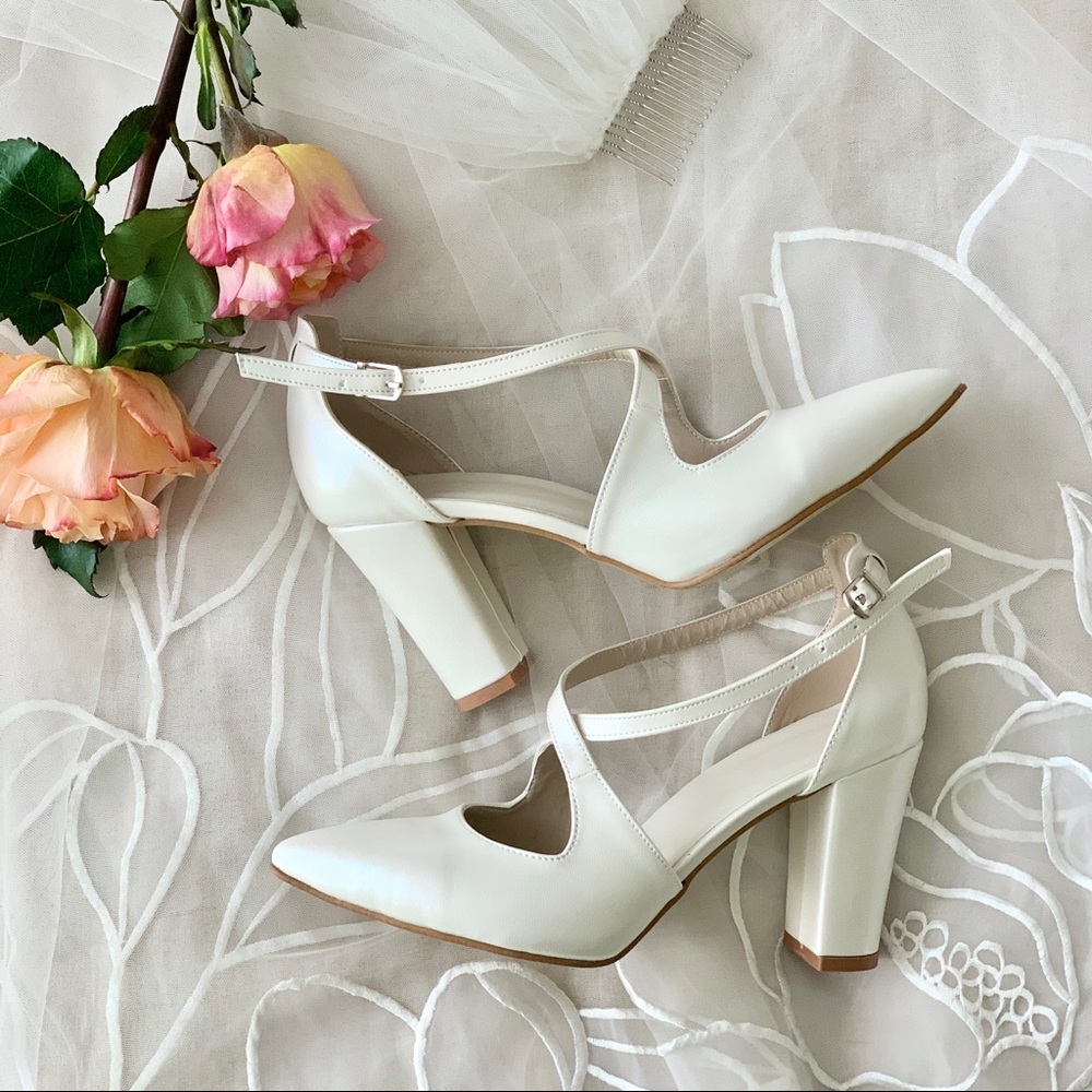 NWT Ivory Block Heel Wedding Shoes Size 38, 7.5